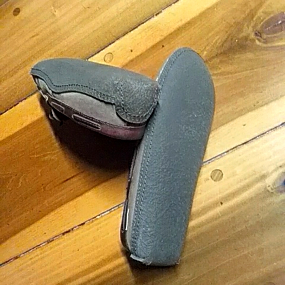 L.L.Bean house shoes. - Picture 4 of 5